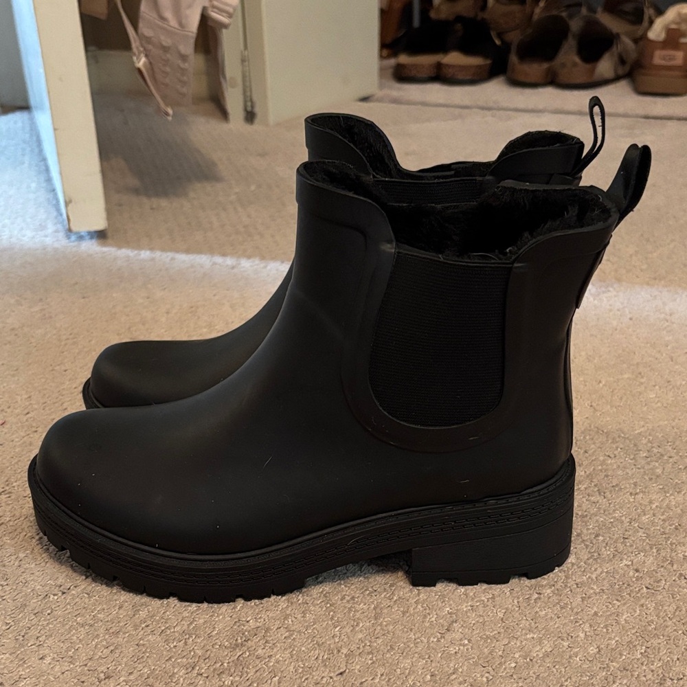 Khombu Black Women's Winter Boots